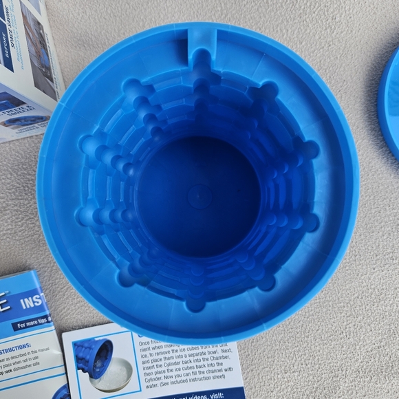 Ice Genie Compact Silicone Ice Cube Maker Fill Freeze Squeeze Space Saver Dorm - Picture 4 of 11